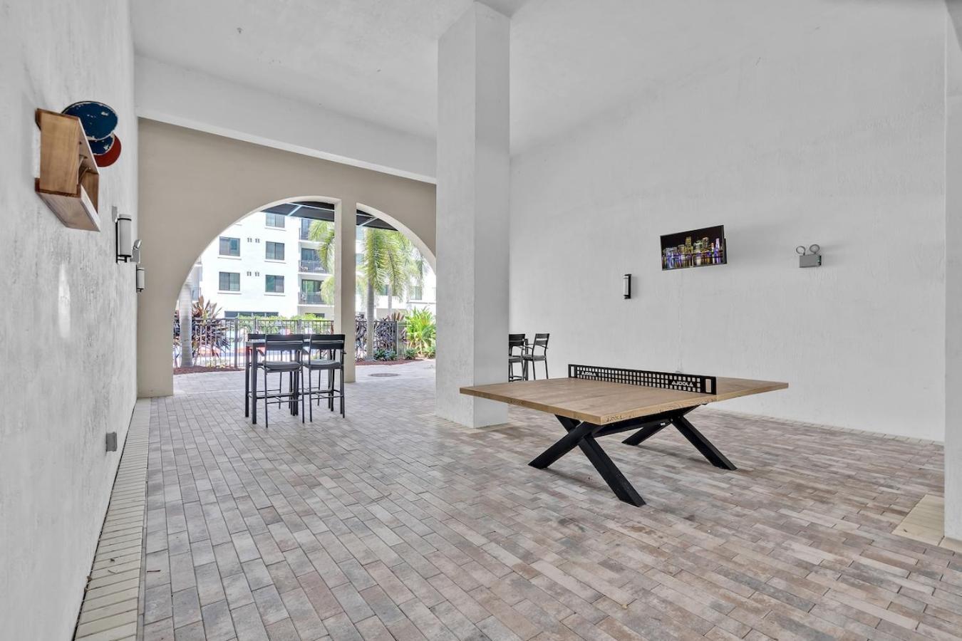 Cozy Retreat 2 Bedroom Hideaway Moments From The Sand บอยน์ทันบีช ภายนอก รูปภาพ