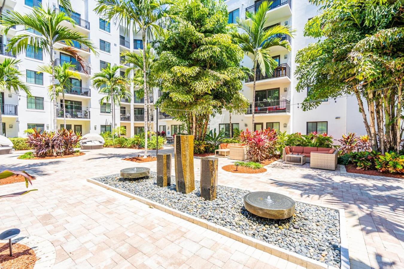 Cozy Retreat 2 Bedroom Hideaway Moments From The Sand บอยน์ทันบีช ภายนอก รูปภาพ